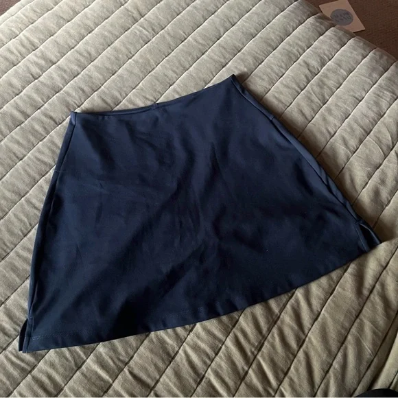 GF Collective Navy Skort - Picture 3 of 3